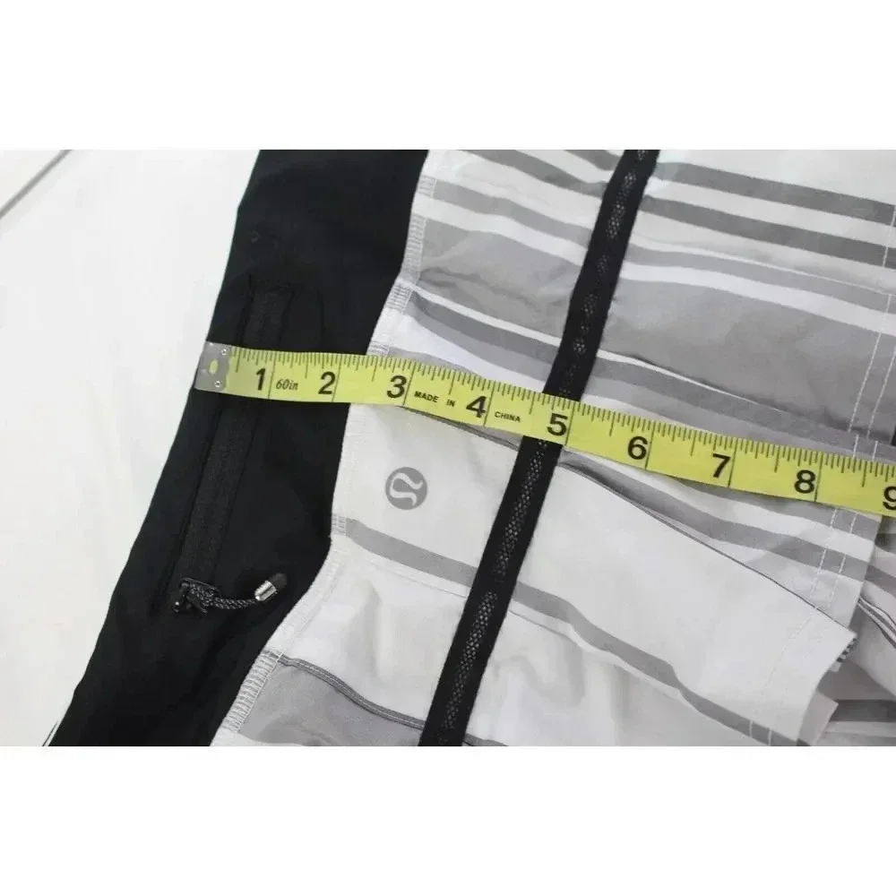 ladies lululemon skort no size believe to be XS